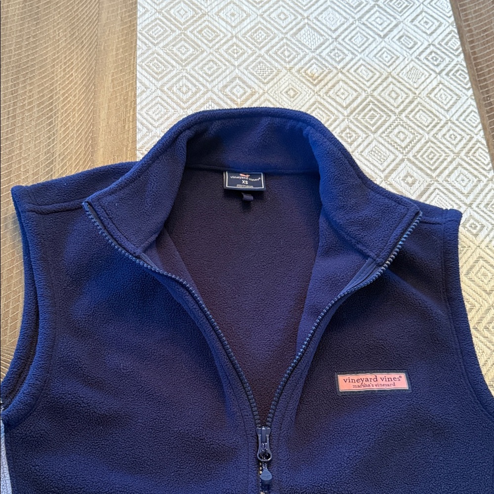 Vineyard Vines Navy Fleece Vest. Women’s Size XS. - Picture 13 of 16